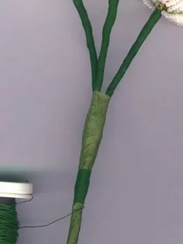 Нарцис з бісеру