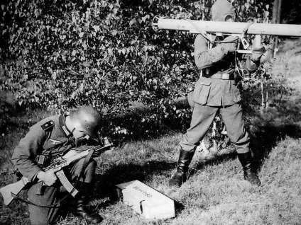Німецькі ручні протитанкові гранатомети raketenpanzerbuchse 43 ofenrohr () і panzerschrek (rpzb (гранатомета) Німецькі ручні протитанкові гранатомети raketenpanzerbuchse 43 ofenrohr () і panzerschrek (rpzb