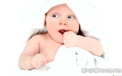 Новонароджений часто пукає