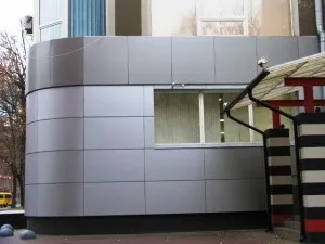 Облицювання зовнішніх стін будівлі композитними алюмінієвими панелями (панелями) Облицювання зовнішніх стін будівлі композитними алюмінієвими панелями