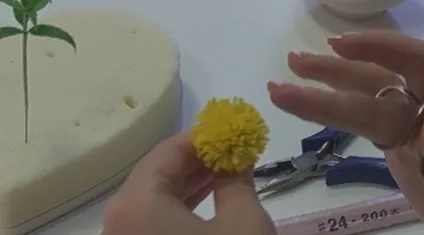 Кульбаби з полімерної глини своїми руками (Кадмій жовтий середній) Кульбаби з полімерної глини своїми руками