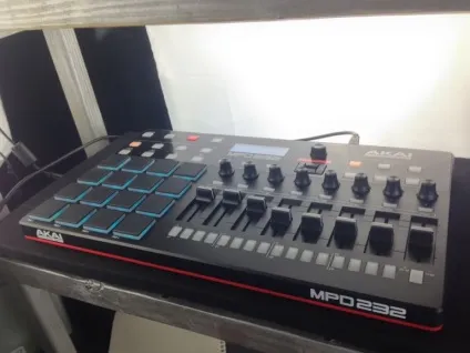 Огляд akai pro mpd232