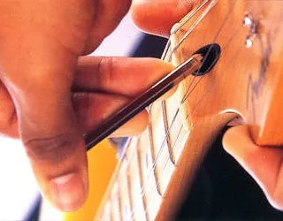 Відбудова fender stratocaster
