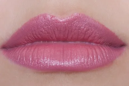 Відтінки червоної помади shiseido rouge rouge відгуки і Свотч, beauty insider (кремова помада) Відтінки червоної помади shiseido rouge rouge відгуки і Свотч, beauty insider