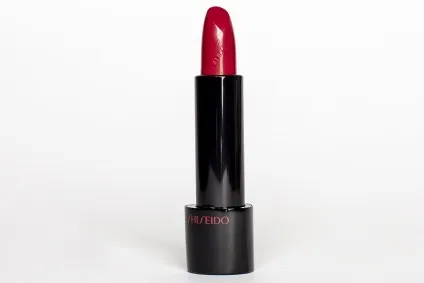 Відтінки червоної помади shiseido rouge rouge відгуки і Свотч, beauty insider (червона помада) Відтінки червоної помади shiseido rouge rouge відгуки і Свотч, beauty insider