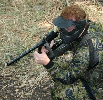 Paintball-life - електронні маркери проти механічних - про пейнтбол в світі