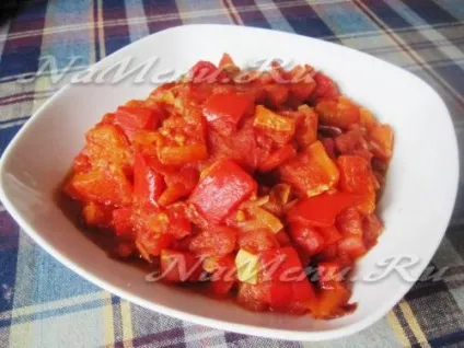 Перець тушкований з овочами