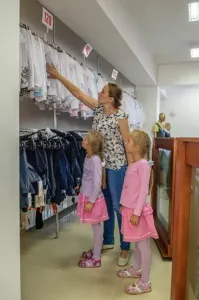 Перший раз в перший клас історія про те, як сестри настя і лізу збиралися в школу - газета (клас) Перший раз в перший клас історія про те, як сестри настя і лізу збиралися в школу - газета