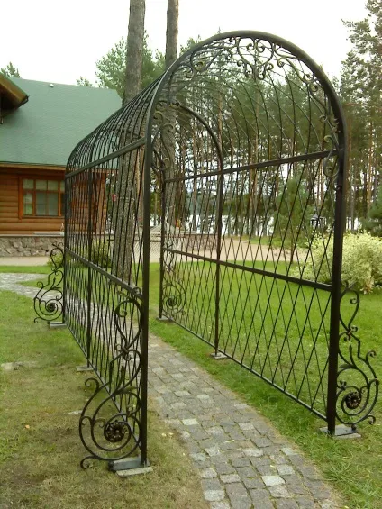 Перголи з дерева і металу в ландшафтному дизайні дачі, красиві проекти з лавкою для саду (металу) Перголи з дерева і металу в ландшафтному дизайні дачі, красиві проекти з лавкою для саду