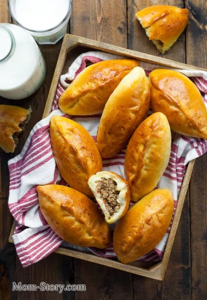 Пиріжки з м'ясом в духовці рецепт з покроковими фото (пиріжки) Пиріжки з м'ясом в духовці рецепт з покроковими фото