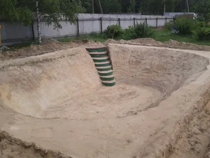 Плавальний ставок своїми руками пристрій етапи гідності (варто побудувати) Плавальний ставок своїми руками пристрій етапи гідності
