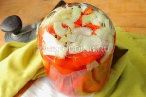 Помідори з цибулею і перцем на зиму, як приготувати на (помідори) Помідори з цибулею і перцем на зиму, як приготувати на