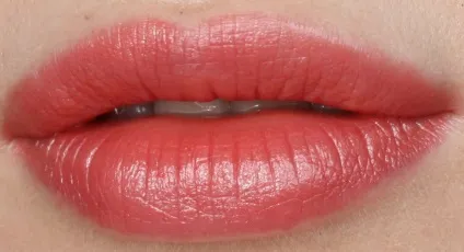 Помада shiseido perfect rouge or341 відгук і макіяж з синіми стрілками, elia chaba