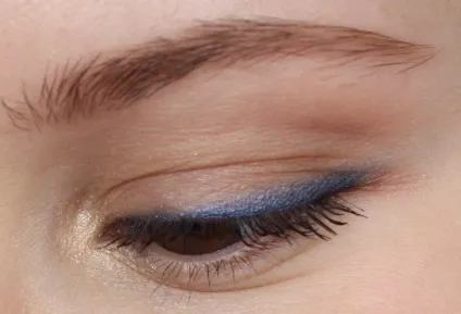 Помада shiseido perfect rouge or341 відгук і макіяж з синіми стрілками, elia chaba