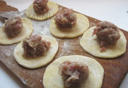 Покроковий рецепт домашніх пельменів з фото, newmenus (ліпити пельмені руками) Покроковий рецепт домашніх пельменів з фото, newmenus
