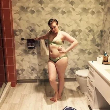 Пози для фотосесії для повних дівчат - як приховати недоліки (для) Пози для фотосесії для повних дівчат - як приховати недоліки