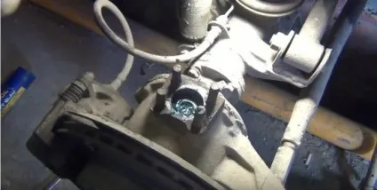 Проводимо заміну шворнів на уаз патріот своїми руками з відео