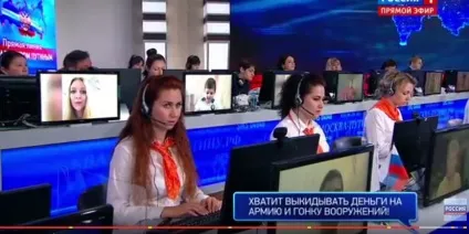 Путін поговорив з народом по прямій лінії (лінії) Путін поговорив з народом по прямій лінії