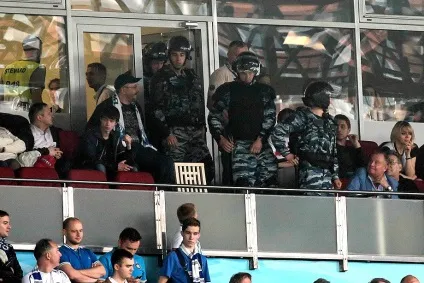 Расизм, фаєри, бійки - що робити з футбольними хуліганами (бійки) Расизм, фаєри, бійки - що робити з футбольними хуліганами