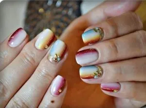 Розтяжка на нігтях ефектний дизайн за лічені хвилини, манікюр це просто!