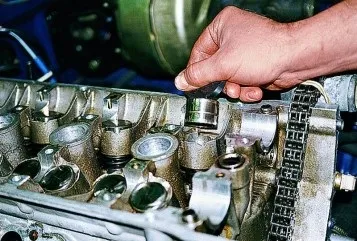 Розглянемо проблему у автомобіля газель 405 (двигун інжектор) стукають гідрокомпенсаториautoremka