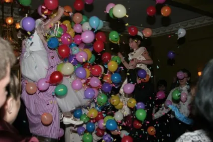 Розподіл обов'язків на весіллі для нареченого і для нареченої (весіллі) Розподіл обов'язків на весіллі для нареченого і для нареченої