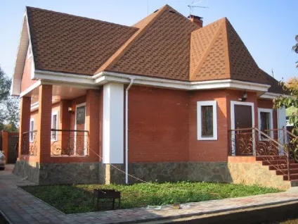 Розшивання швів в цегляній кладці потрібно для облагородження вигляду будинку (розшивання) Розшивання швів в цегляній кладці потрібно для облагородження вигляду будинку