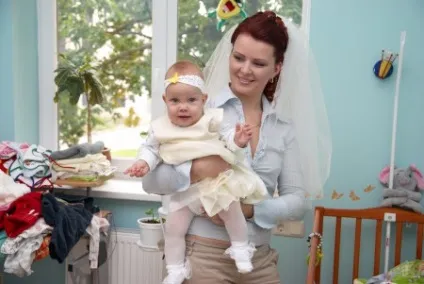 Весілля з маленькою дитиною так! Жіночий клуб - мамин клуб () Весілля з маленькою дитиною так! Жіночий клуб - мамин клуб