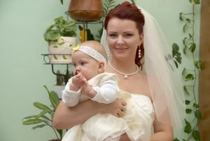 Весілля з маленькою дитиною так! Жіночий клуб - мамин клуб () Весілля з маленькою дитиною так! Жіночий клуб - мамин клуб