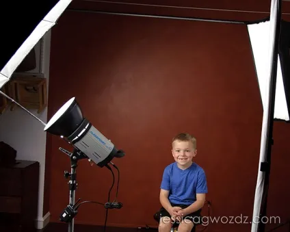 Студійне освітлення софтбокс, парасолька або портретна тарілка (beauty dish), академія сучасної