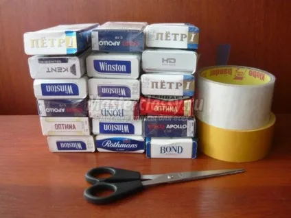 Робот «самоделкин» з сигаретних пачок (цукерок Майстер Подарунок) Робот «самоделкин» з сигаретних пачок