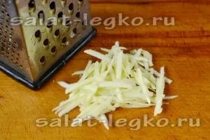 Салат з курки з яблуком і ананасом - рецепт з фото