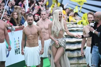 Найбезглуздіші наряди 2017 роки (безглузді) Найбезглуздіші наряди 2017 року