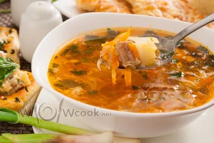 Щи із квашеної капусти, покроковий рецепт з фото