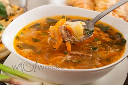 Щи із квашеної капусти, покроковий рецепт з фото