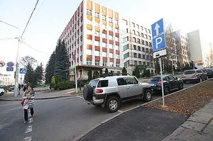 Штраф за стоянку і зупинку транспортного засобу під заборонним знаком (зупинку) Штраф за стоянку і зупинку транспортного засобу під заборонним знаком