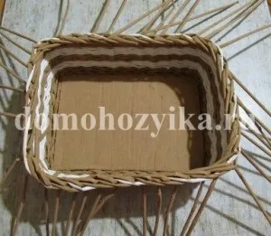 Шкатулка з газетних трубочок-спосіб виготовлення з фото