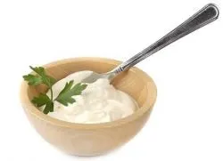 Сметана - користь і шкода (цього кисломолочного продукту) Сметана - користь і шкода