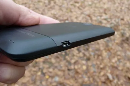 Смартфон htc titan більше - не завжди краще (titan) Смартфон htc titan більше - не завжди краще