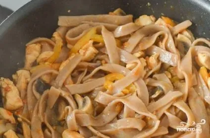 Соба з куркою і овочами - покроковий рецепт з фото на (приготування їжі) Соба з куркою і овочами - покроковий рецепт з фото на