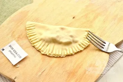 Соковиті і хрусткі чебуреки з курки рецепт з фото (курки) Соковиті і хрусткі чебуреки з курки рецепт з фото
