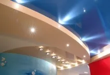 Поєднані натяжні стелі фото підвісних і комбінованих, монтаж підвісів, гарний дизайн в (суміщені) Поєднані натяжні стелі фото підвісних і комбінованих, монтаж підвісів, гарний дизайн в