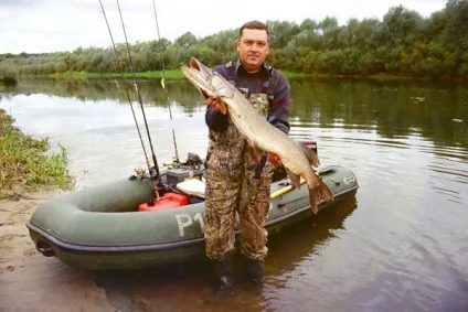 Зі спінінгом на малі річки