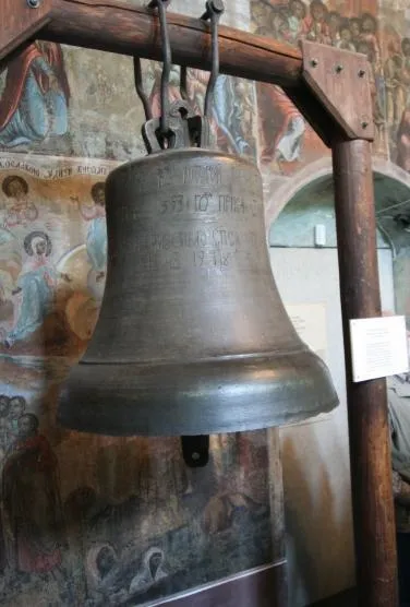Засланець набатний дзвін