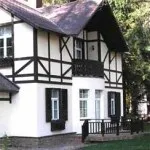 Віконниці для дачі (35 фото) на вікна металеві, дерев'яні, знімні, відео-інструкція як зробити (вікна) Віконниці для дачі (35 фото) на вікна металеві, дерев'яні, знімні, відео-інструкція як зробити