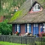 Віконниці для дачі (35 фото) на вікна металеві, дерев'яні, знімні, відео-інструкція як зробити (віконниці для дачі металеві дерев'яні на вікна) Віконниці для дачі (35 фото) на вікна металеві, дерев'яні, знімні, відео-інструкція як зробити