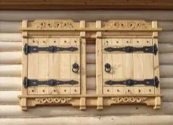 Віконниці для дачі на вікна, металеві, дерев'яні, як вибрати, кращі, встановити своїми руками,