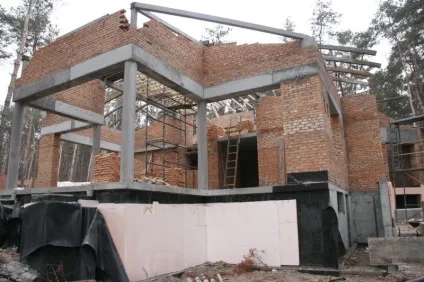 Будівництво будинків на монолітному каркасі - «золоті куполи» (будівництво) Будівництво будинків на монолітному каркасі - «золоті куполи»