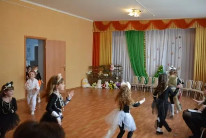 Сценарій свята «дитина як кошеня» (доу) Сценарій свята «дитина як кошеня»