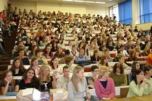 Судді Україна вимоги і гарантії держави